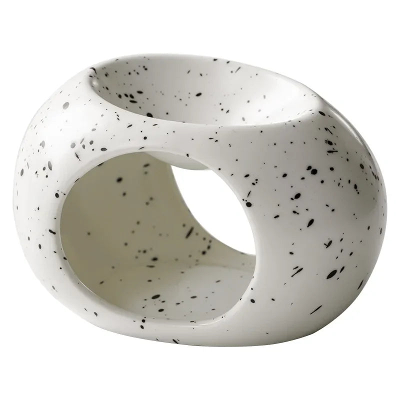 Snugsy™ Ceramic Candle Oil Warmer – Cozy Aromatherapy & Essential Oil Diffuser